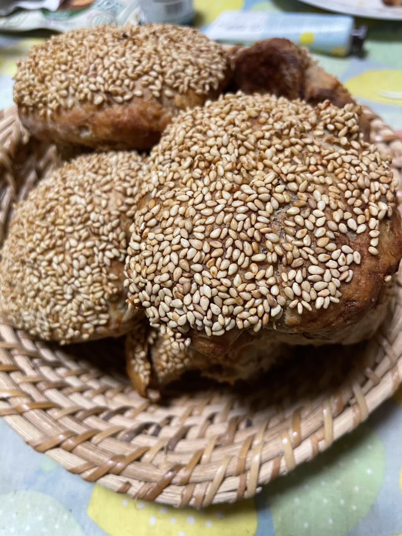 老北京麻酱烧饼-附肉烧饼