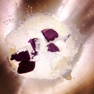 蒸蒸日上 发发发 紫薯开花包的做法 步骤2