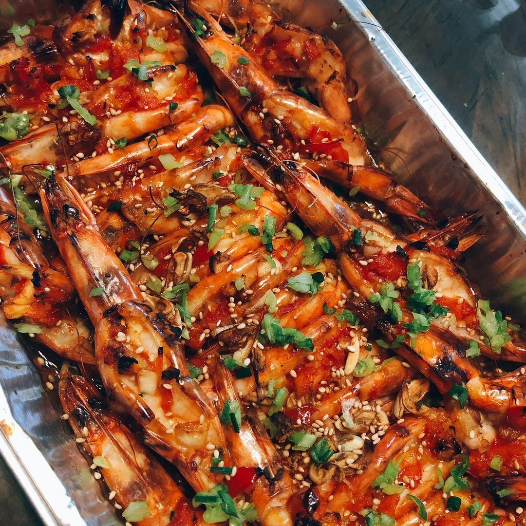 蒜蓉金针菇烤花蛤虾