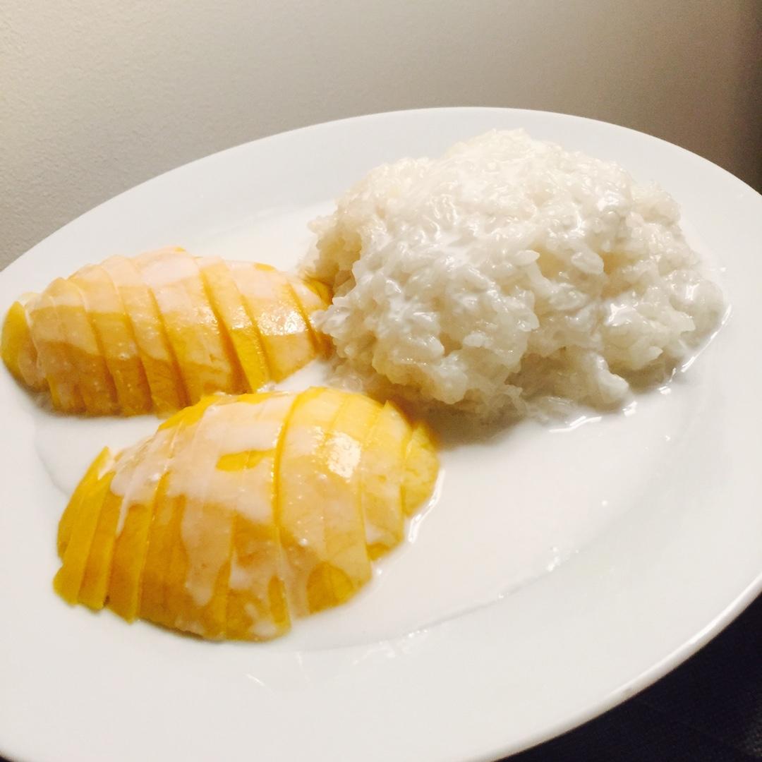 椰浆芒果糯米饭
