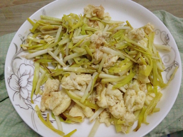 蒜黄炒滑蛋