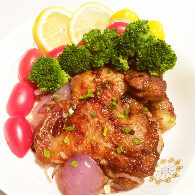 开在星星上的茉莉做的黑椒柠檬煎鸡扒