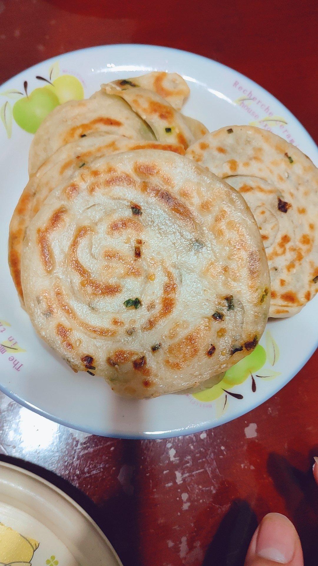 外酥内软的香葱酥饼