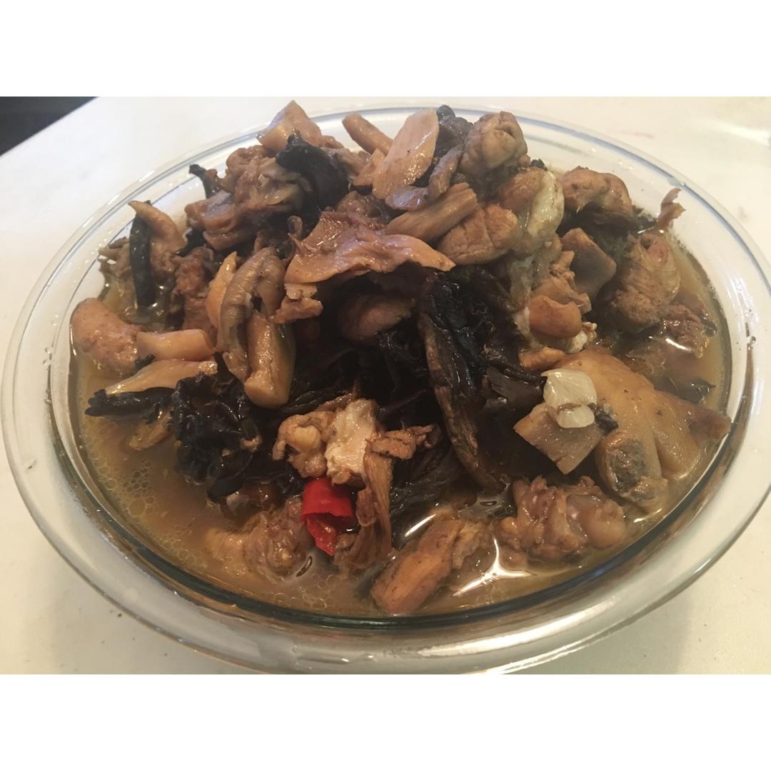 小鸡炖蘑菇