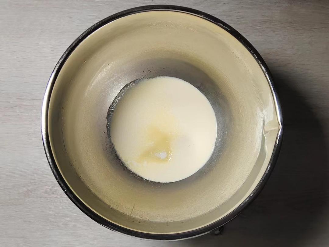 纯奶手撕吐司的做法 步骤1