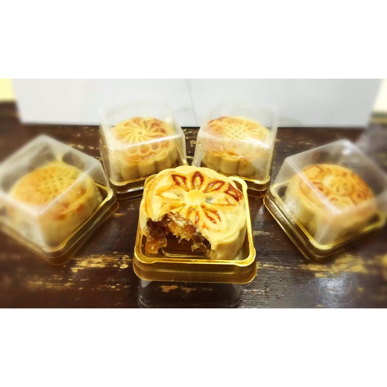 广式月饼－－蛋黄豆沙月饼