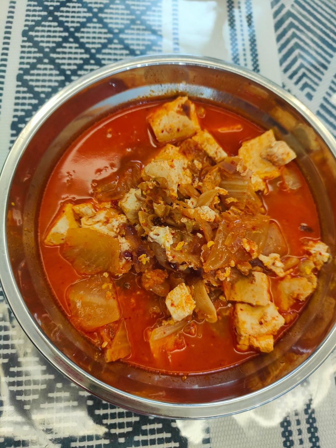 韩国大妈亲授— 韩式泡菜豆腐汤