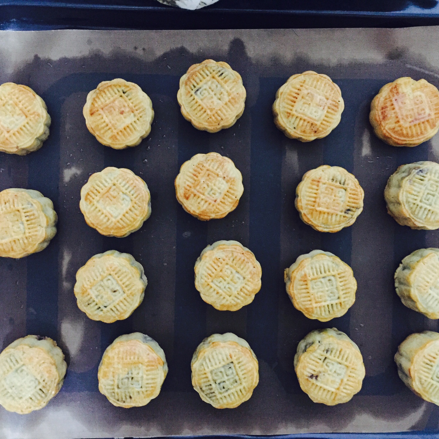 【曼食慢语】蛋黄莲蓉月饼