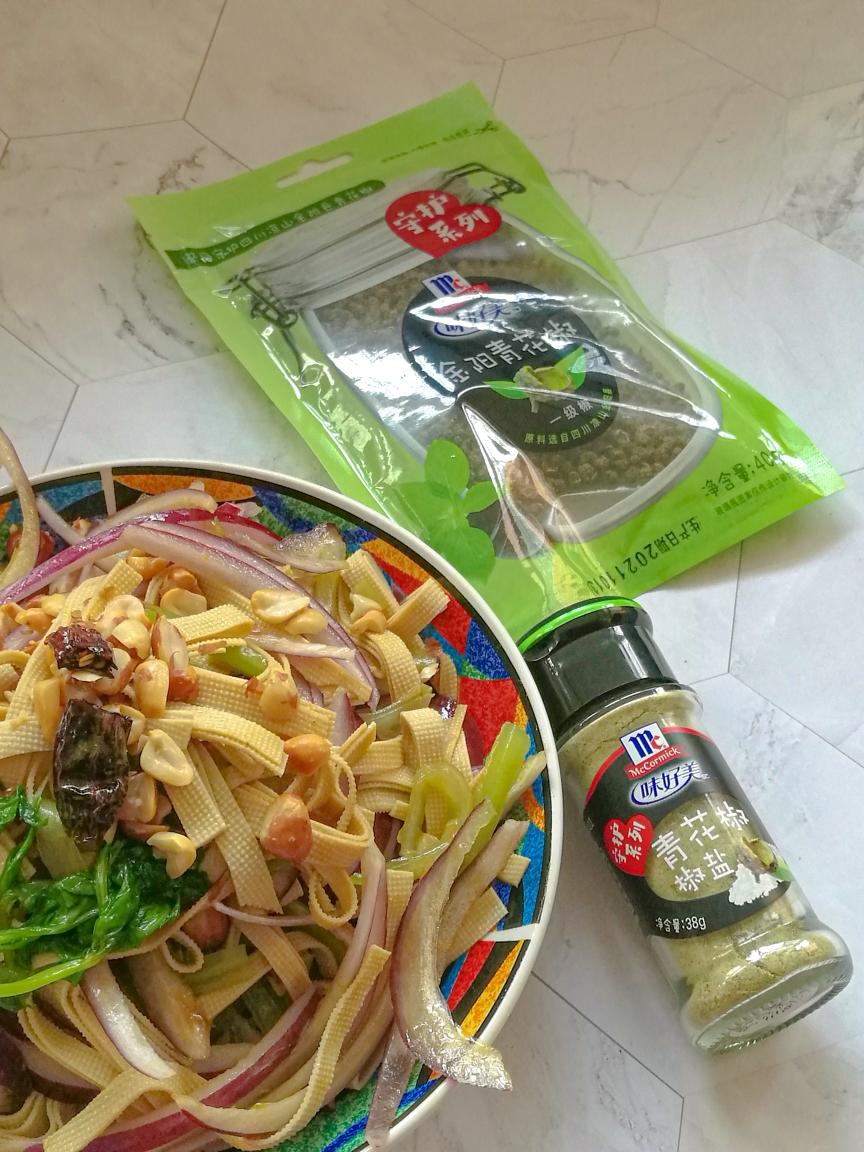 麻香回味的凉拌豆腐皮的做法