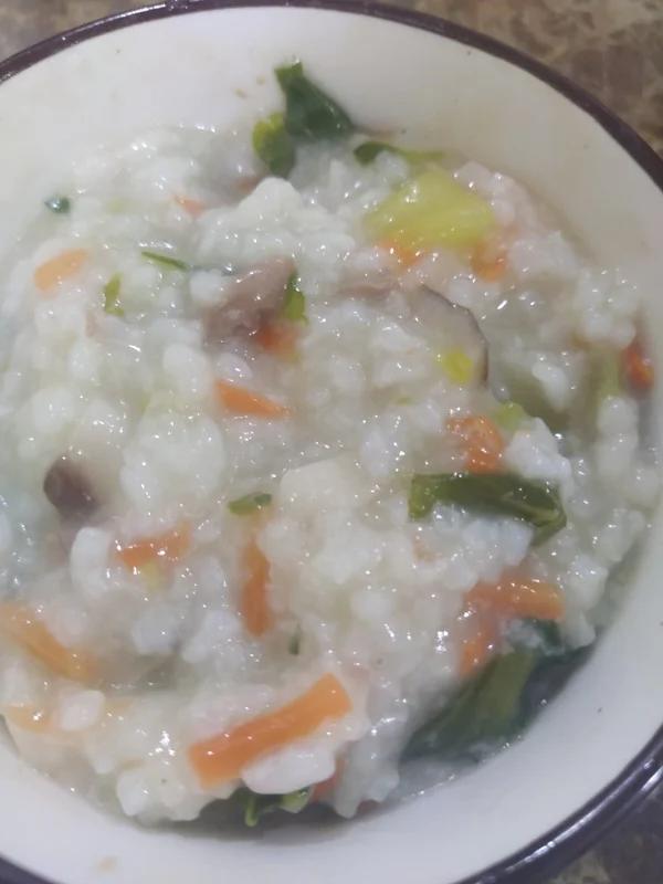 香菇鸡肉胡萝卜青菜粥