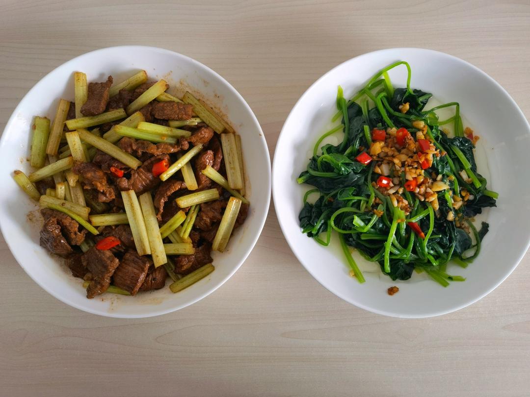 小炒牛肉（肉嫩味香）