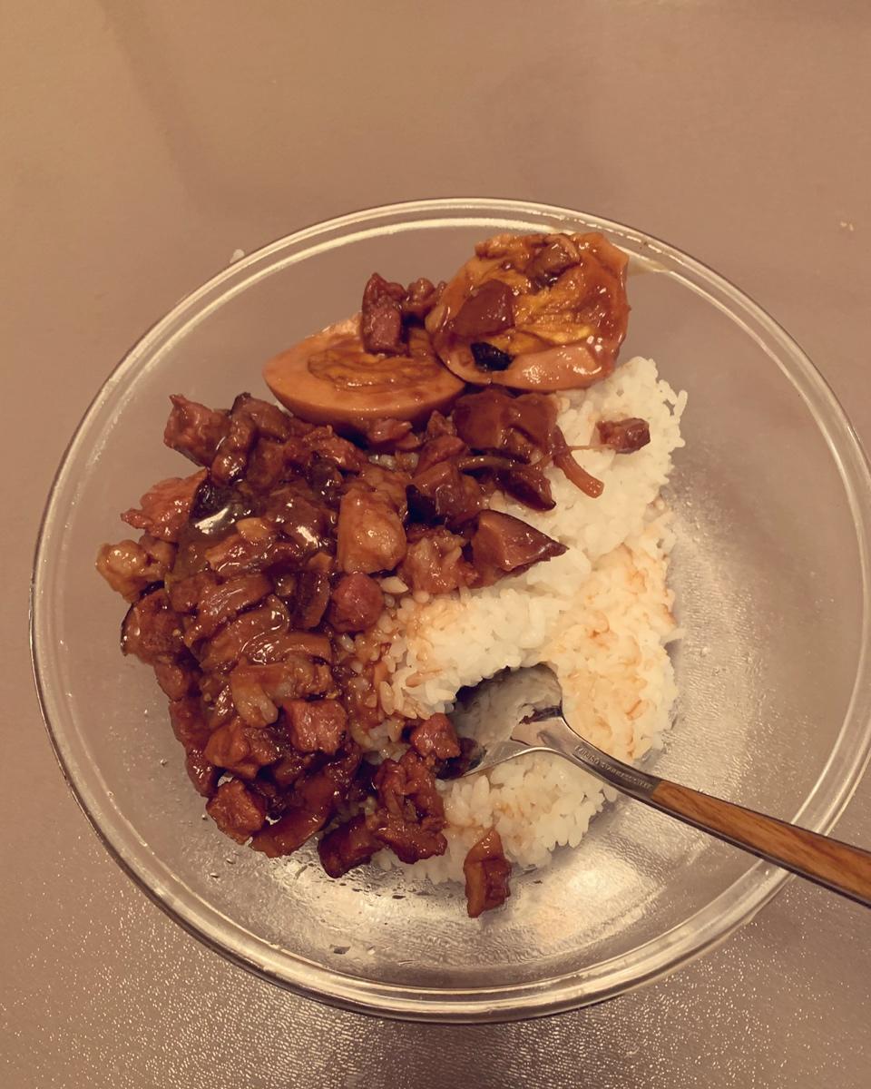 洋葱酥卤肉饭
