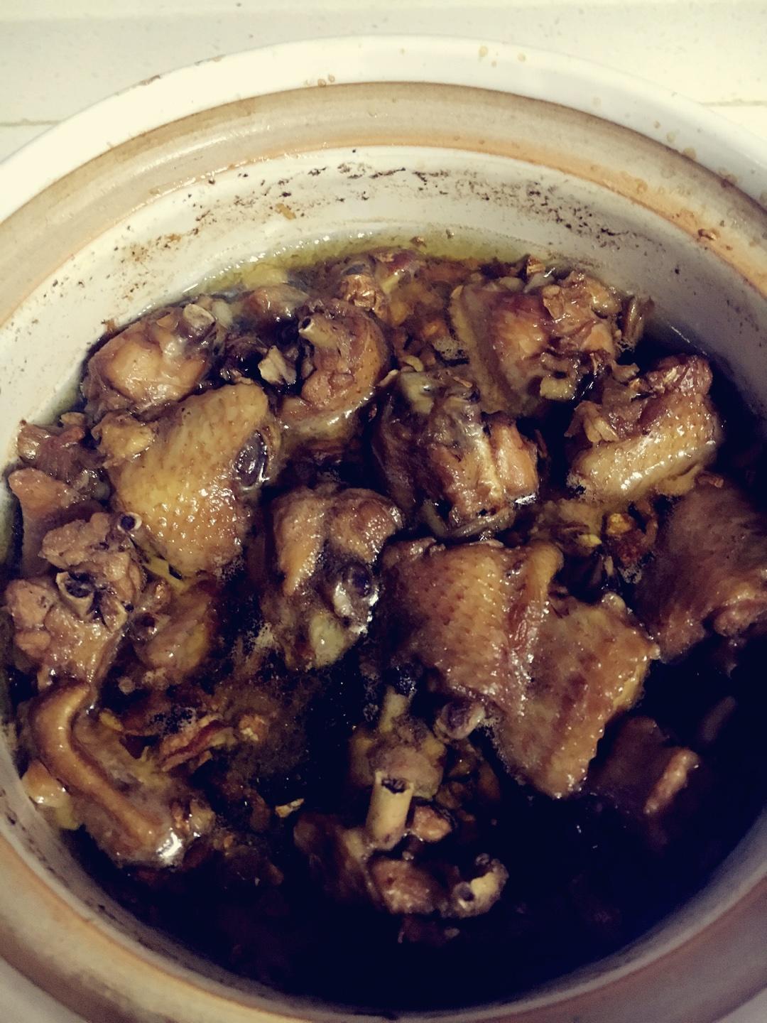 豉油沙姜鸡翅煲的做法
