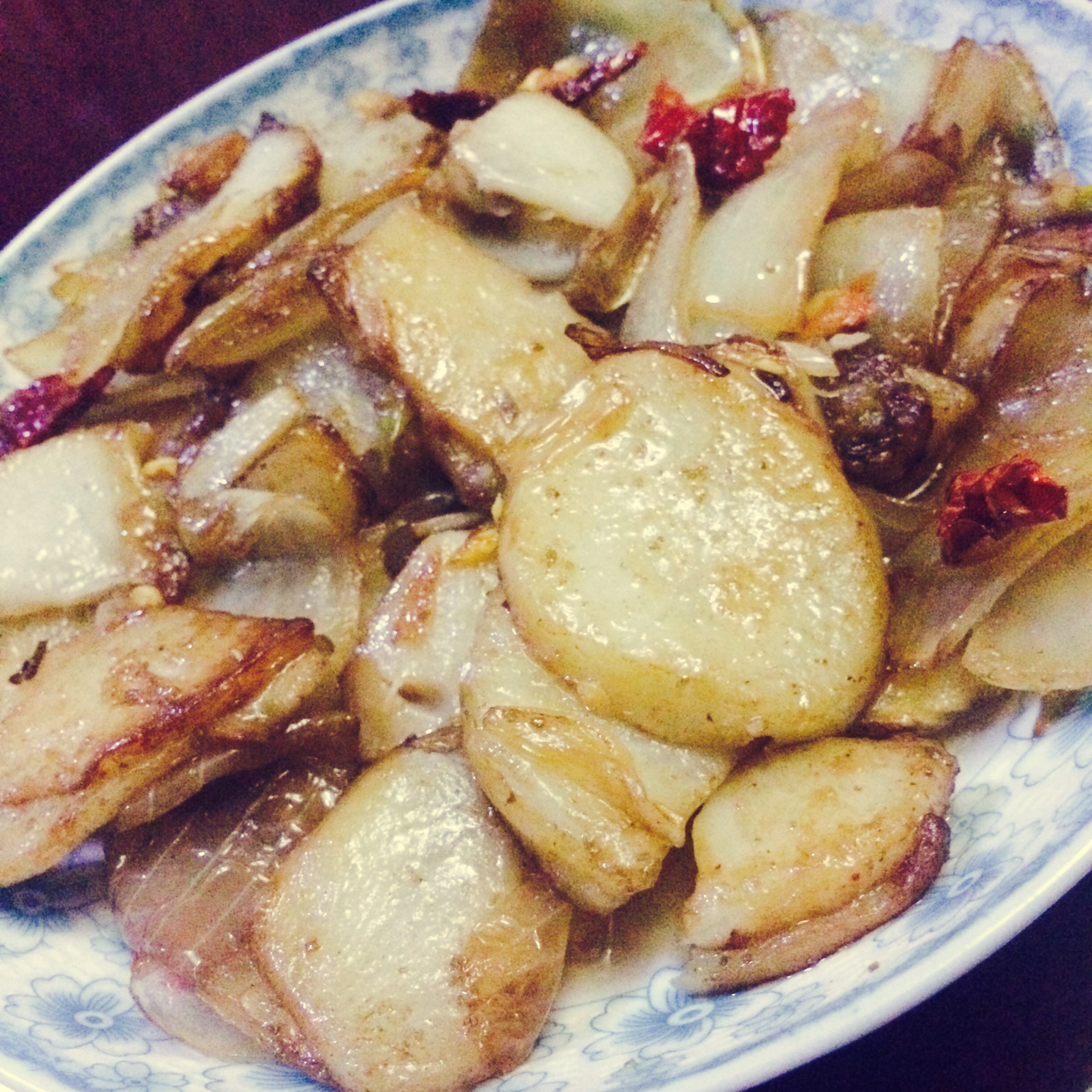 边吃边流泪的「孜然土豆片」