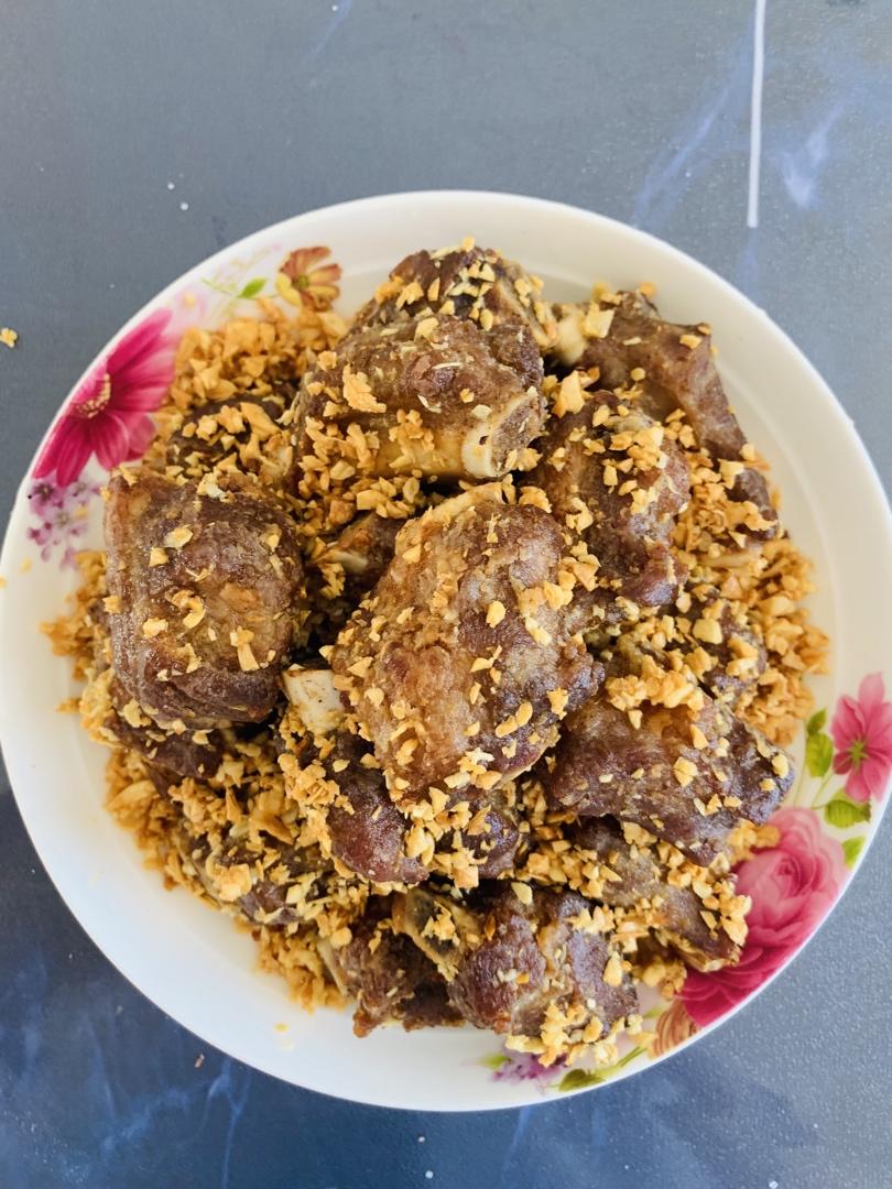 金牌蒜香排骨