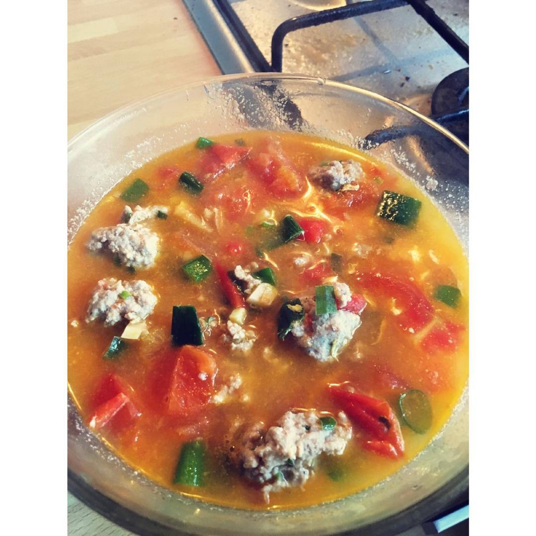 亲子番茄丸子盖饭