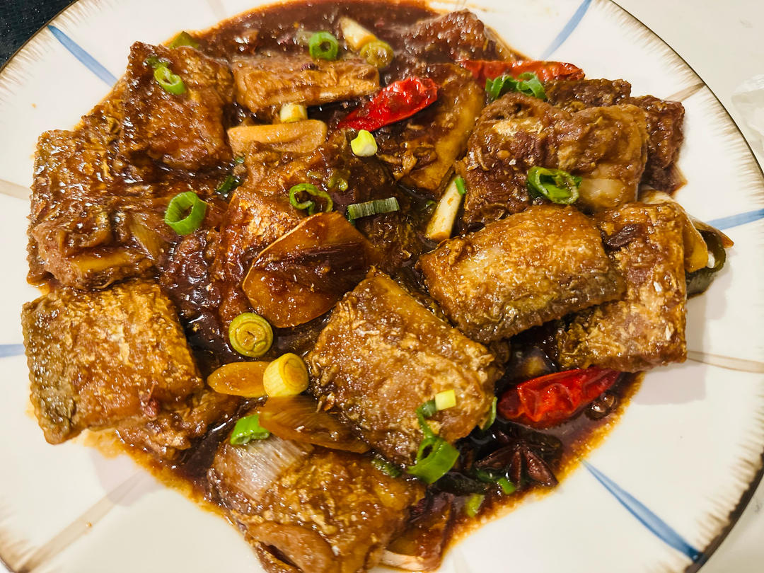 鲜到鲜得｜鲜味添彩年年有鱼！舟山精品红烧带鱼