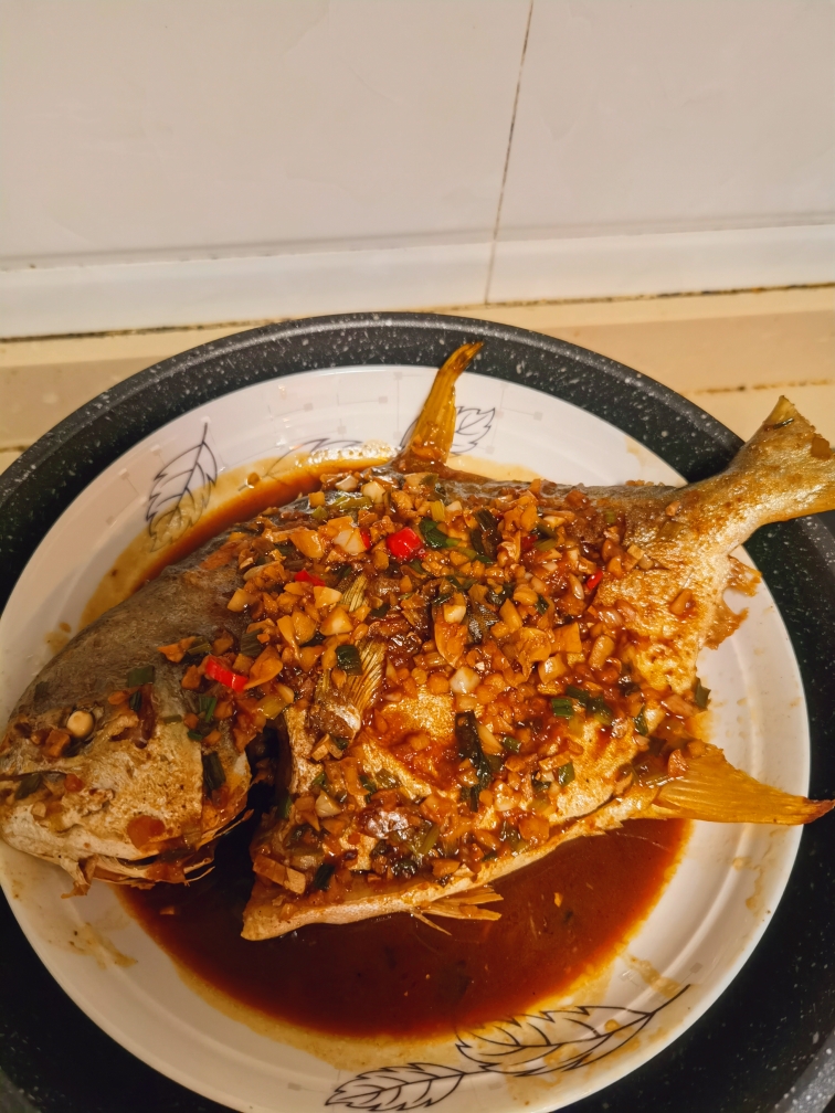 红烧金鲳鱼的做法