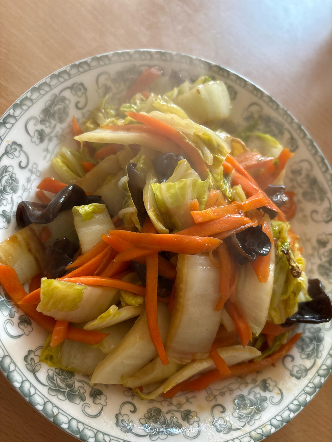 木耳胡萝卜炒白菜