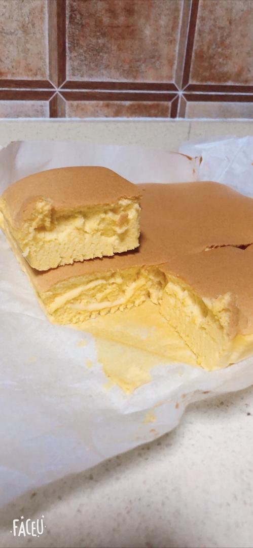 堪比柯基屁股
爆浆芝士🧀古早蛋糕