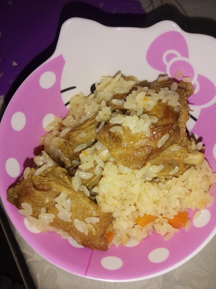喷香排骨焖饭（爆好吃）