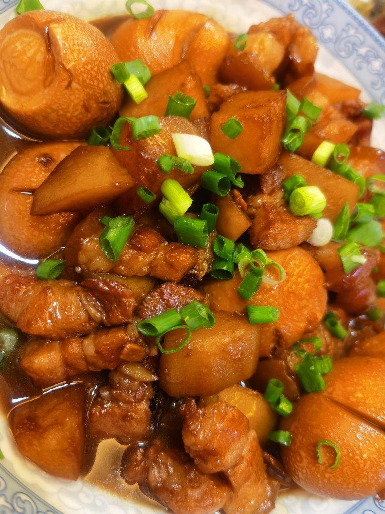 其实也不是很难的红烧肉烧蛋