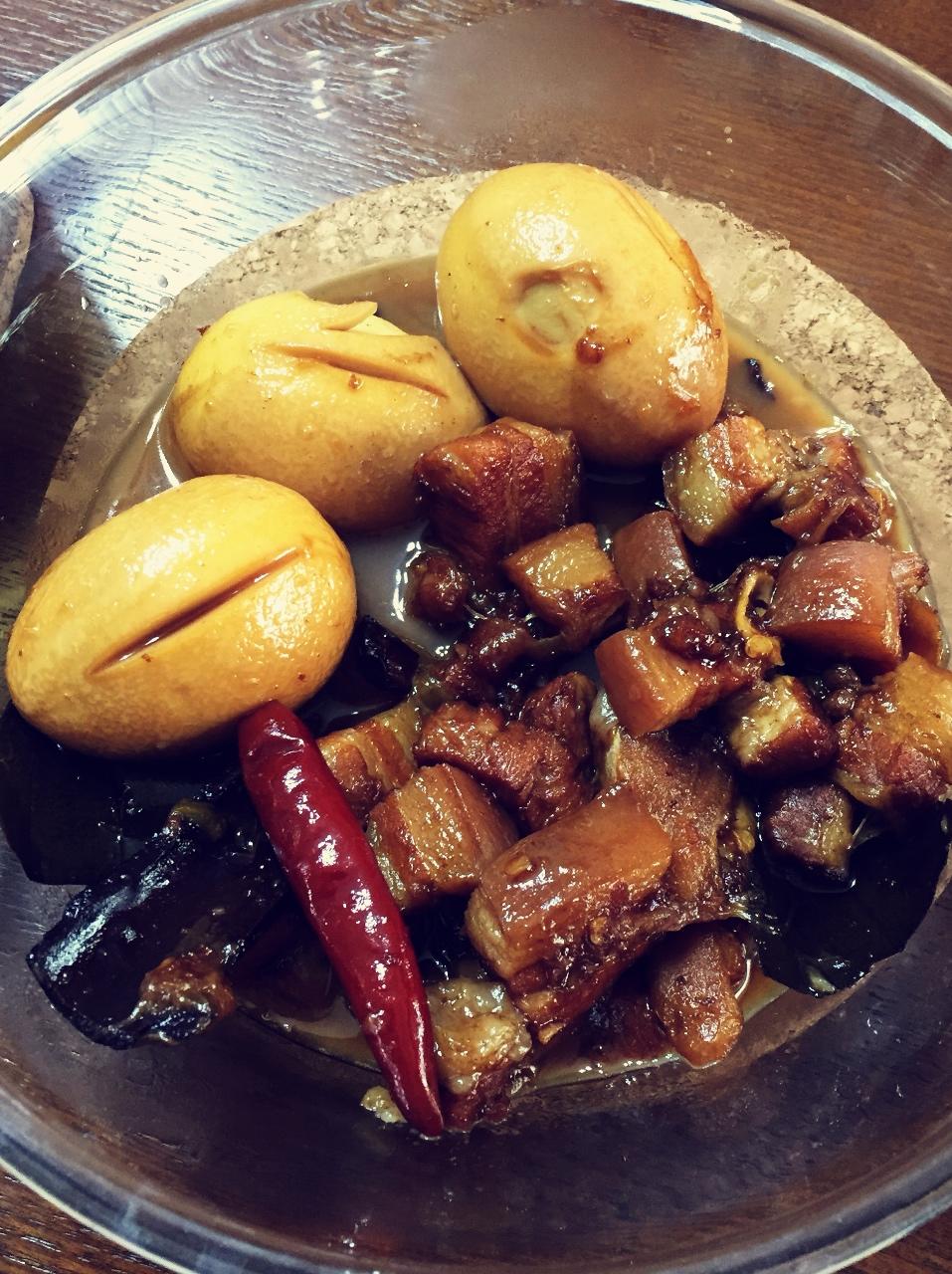 红烧肉卤蛋