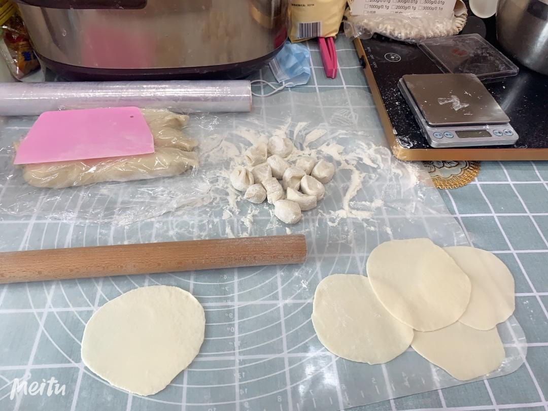 手工揉面三分钟，又韧又薄又好包的饺子皮
