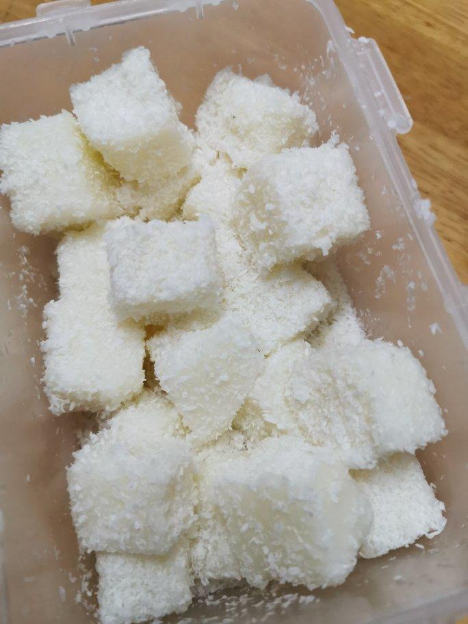 完胜85‘C的牛奶椰蓉小方