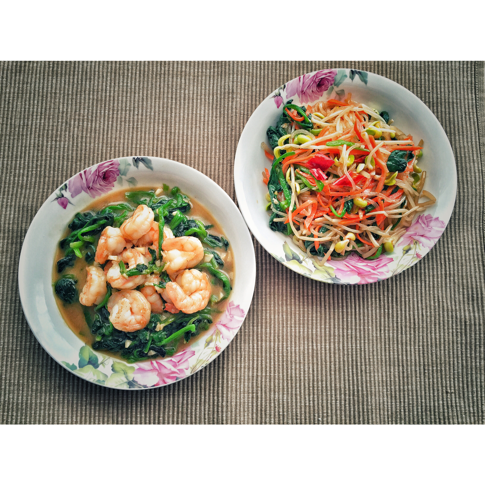 酸辣菠菜豆芽拌红薯粉