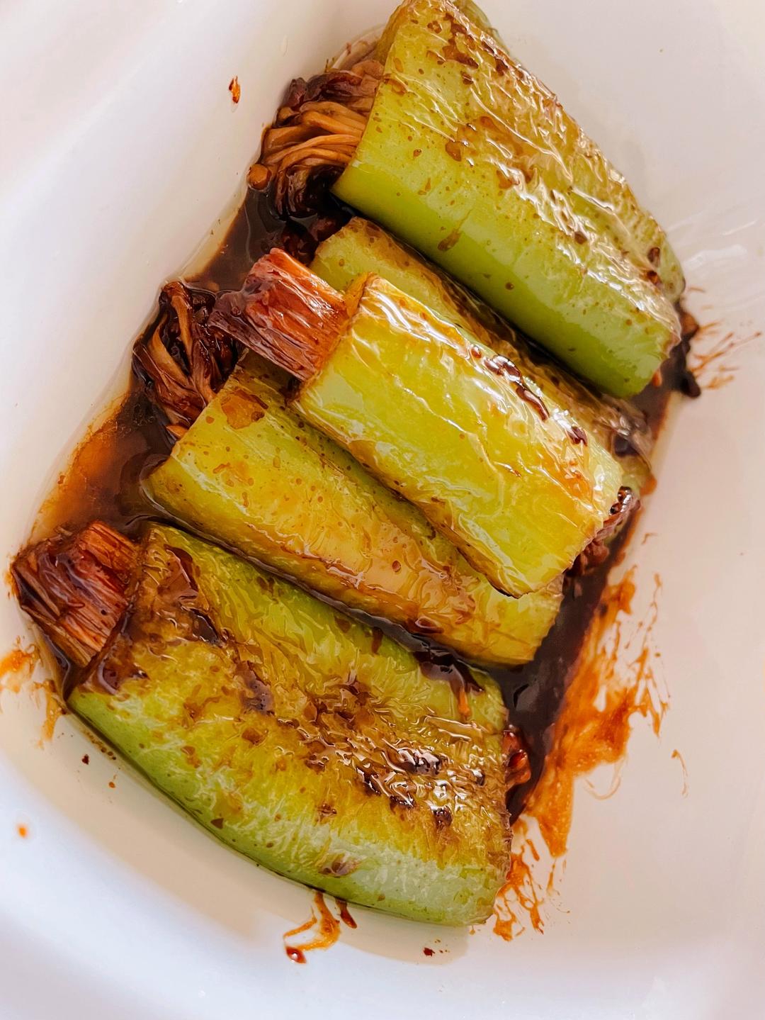 金针菇虎皮尖椒