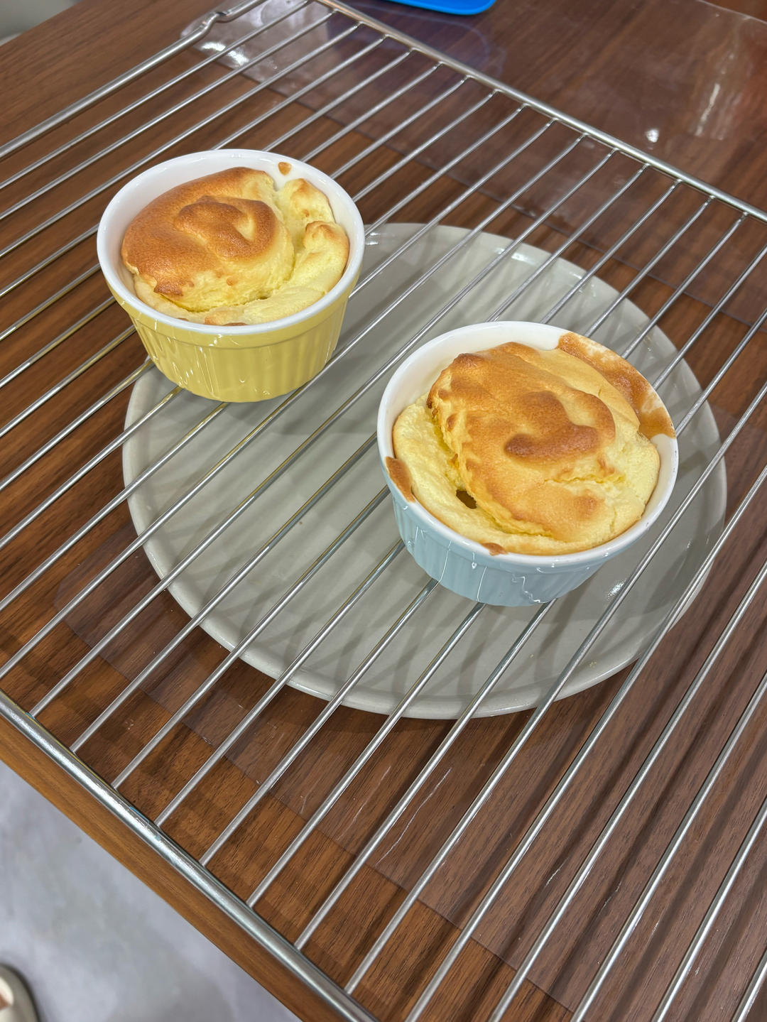 不用烤箱 15分钟无油低糖的舒芙蕾蛋糕松饼 🥞 蓬松绵软