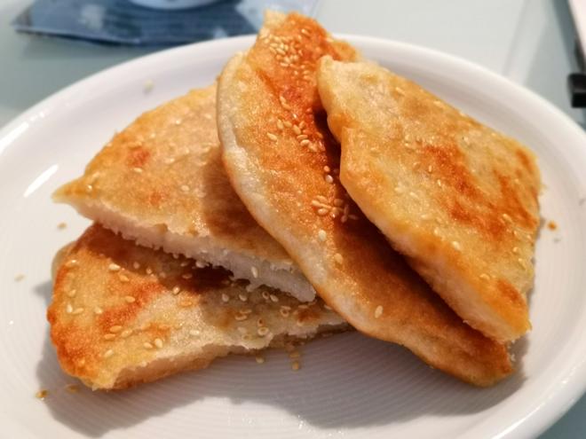 外面焦脆内里软香的极简面糊饼的做法