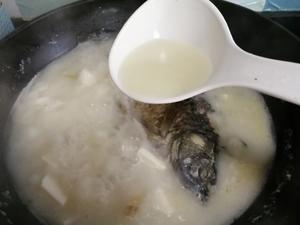 鲫鱼豆腐汤的做法 步骤4