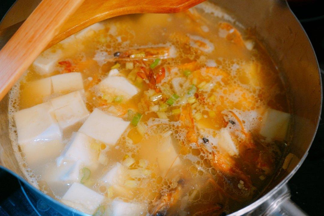 鲜虾豆腐汤