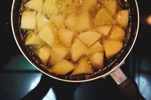 红烧糖醋土豆块的做法 步骤1