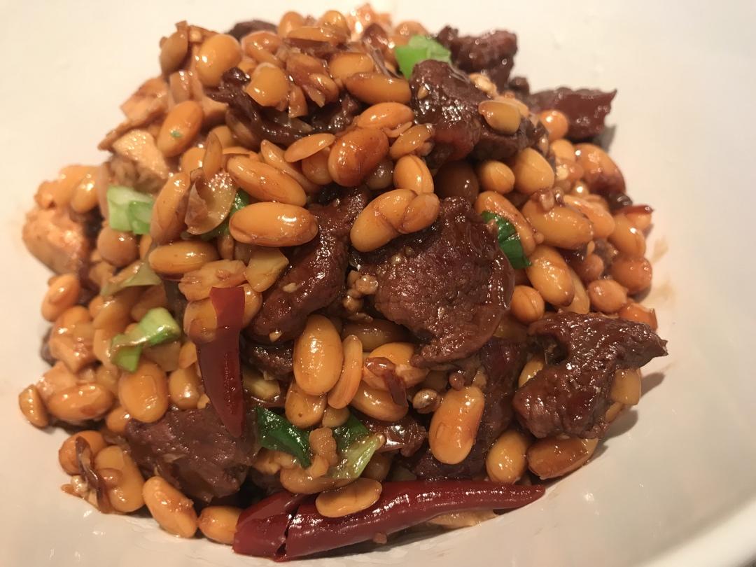 黄豆烧牛腱
