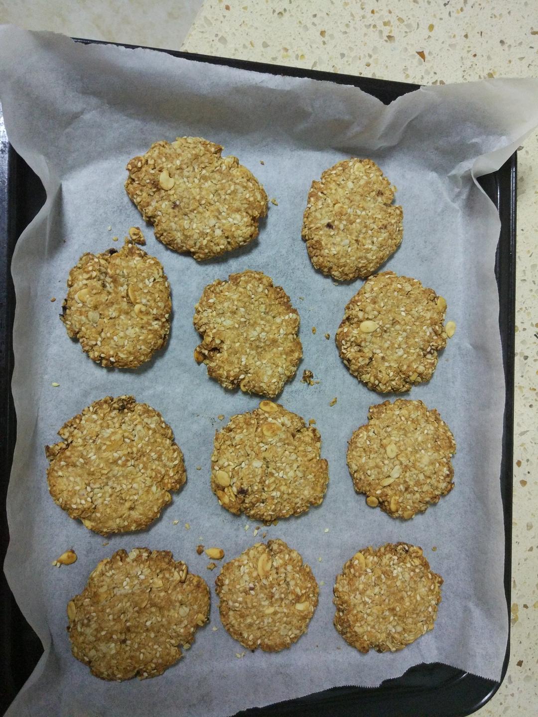 素食:有机燕麦芝麻大饼干