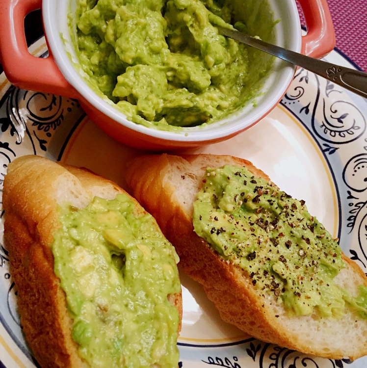 白糖拌牛油果（牛油果冰淇淋）