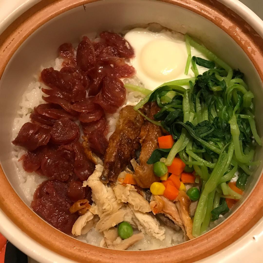 广式腊味煲仔饭