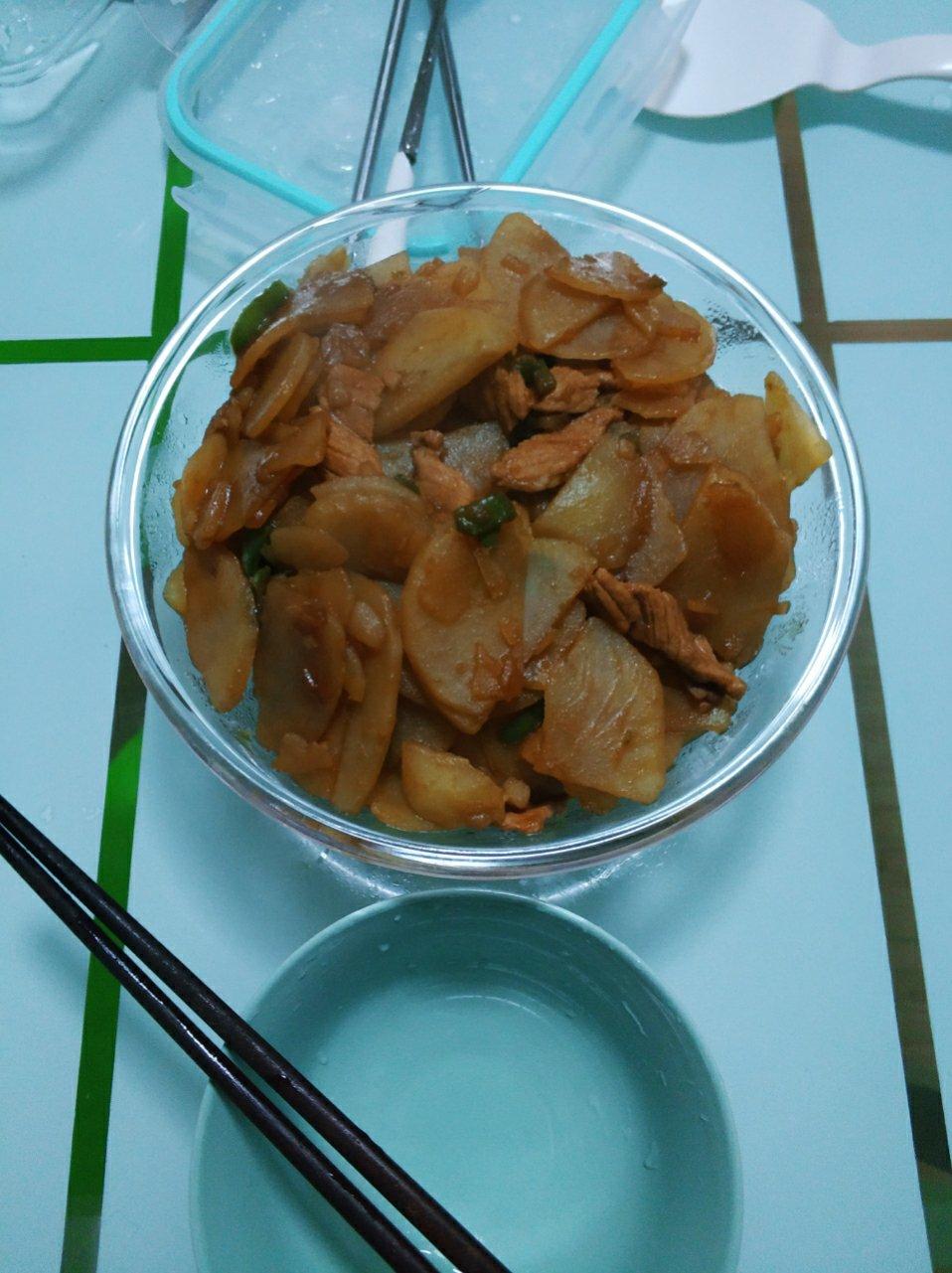 土豆烧肉片