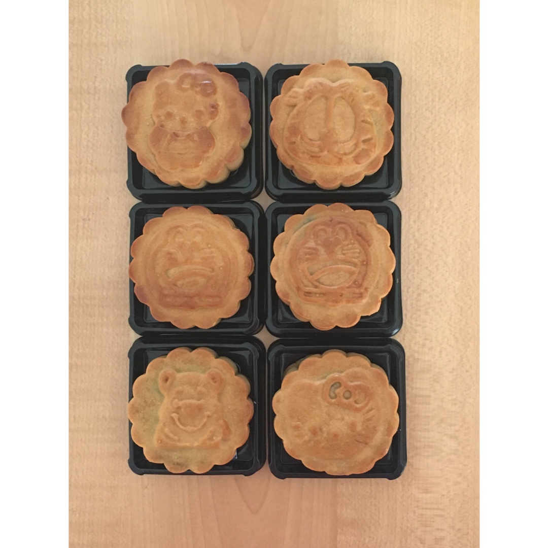 广式月饼－－蛋黄豆沙月饼