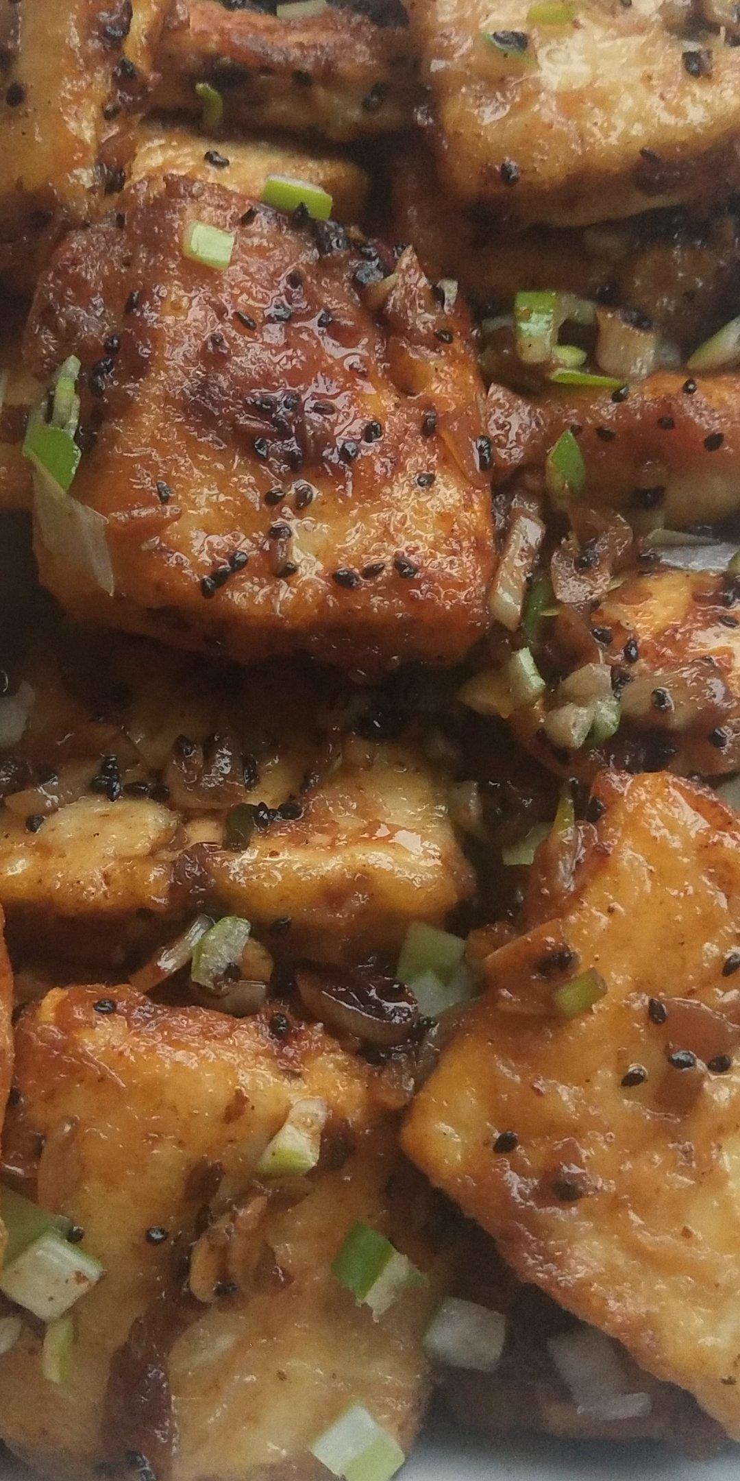 完胜路边摊：香煎孜然豆腐