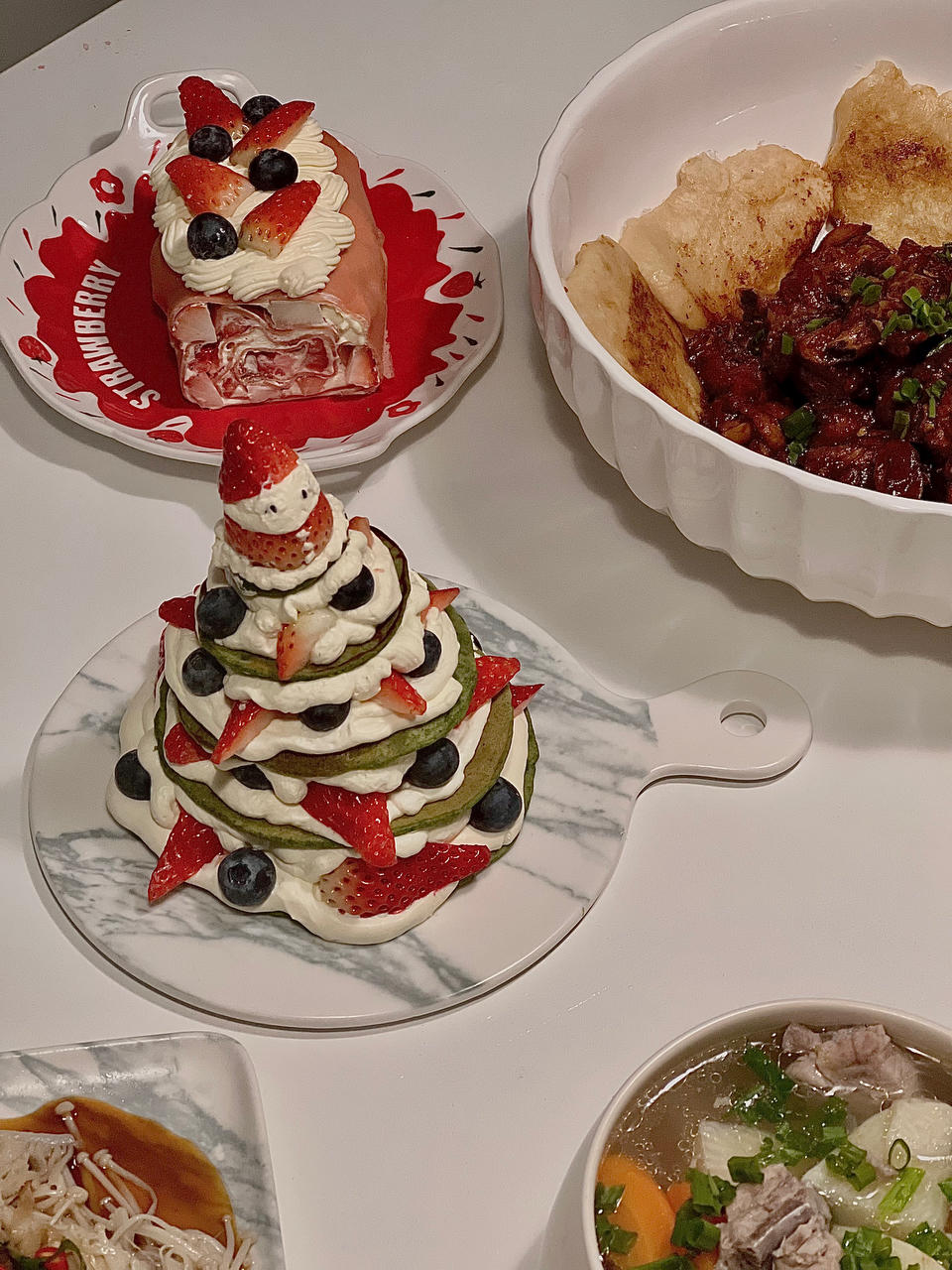 圣诞树水果松饼塔