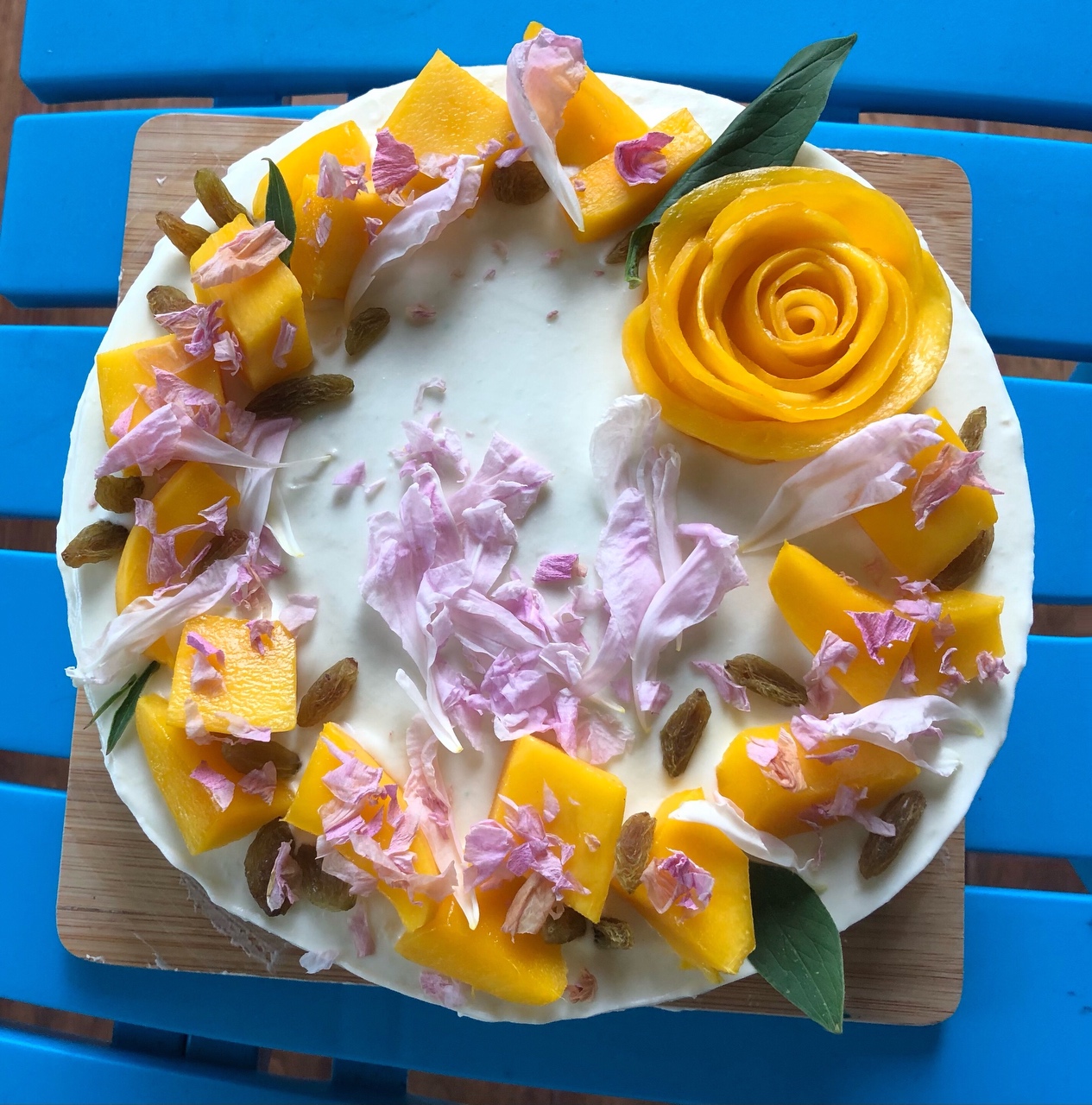 新手简单芒果淡奶油蛋糕-免裱花-健康漂亮美味的做法