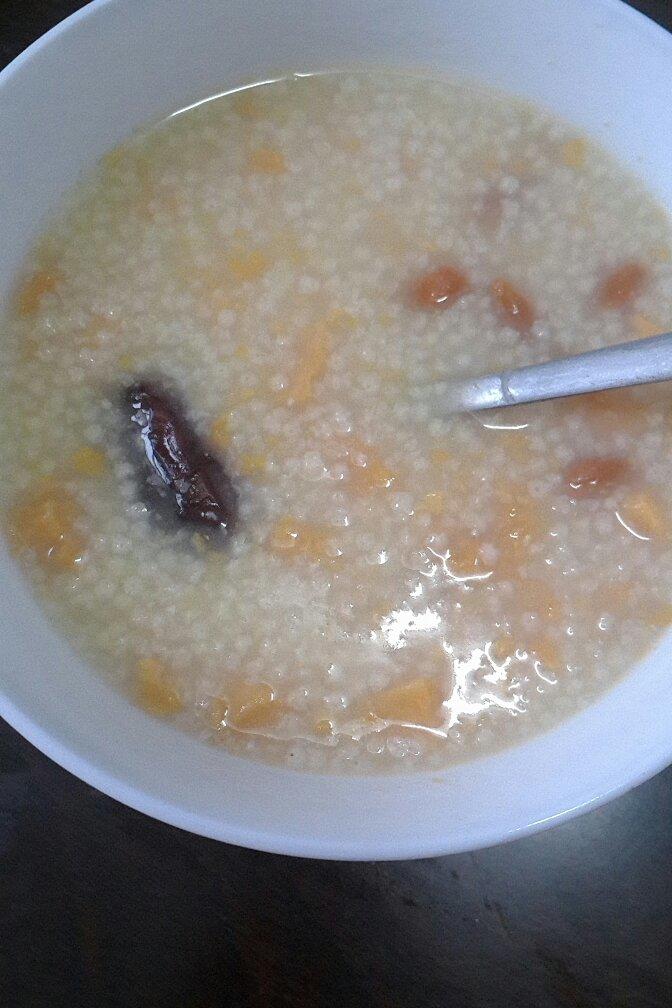小米地瓜红枣粥