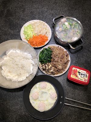 巨盆韩式牛肉拌饭的做法 步骤3