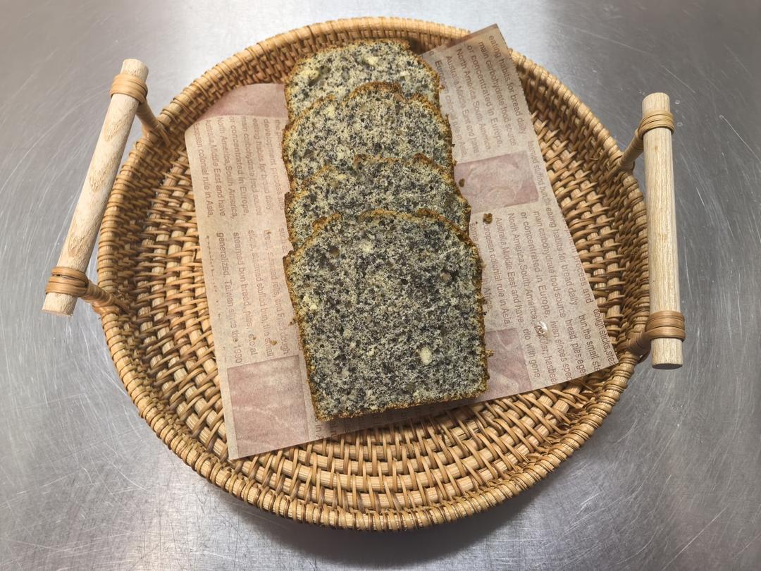 湿润版做法—黑芝麻榛子磅蛋糕！