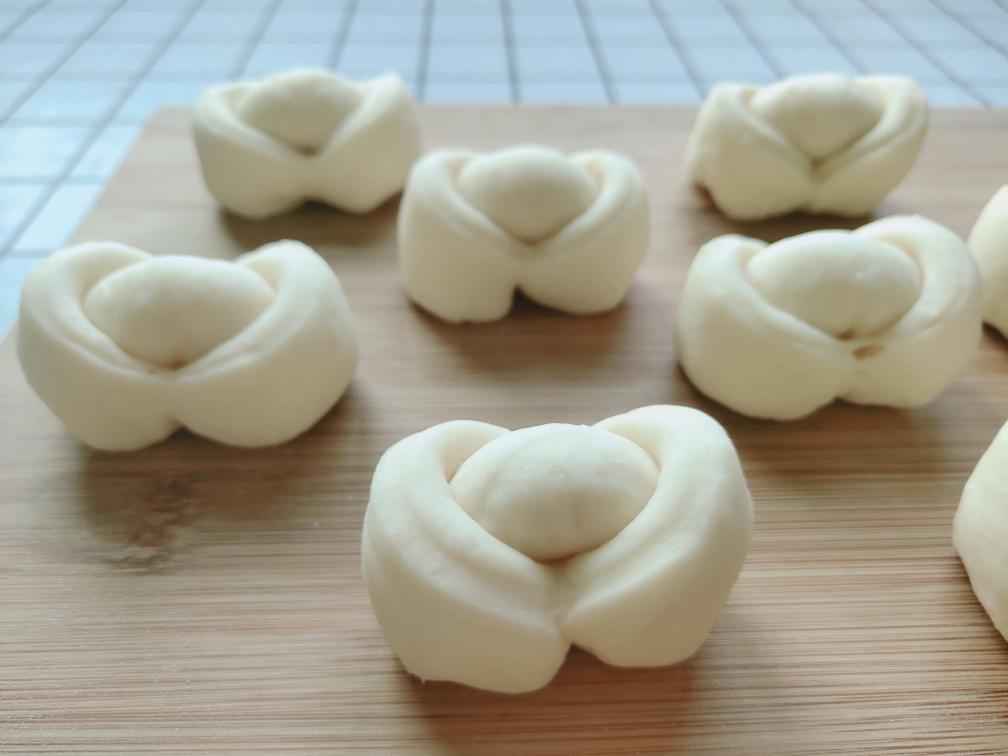 元宝奶香馒头的做法