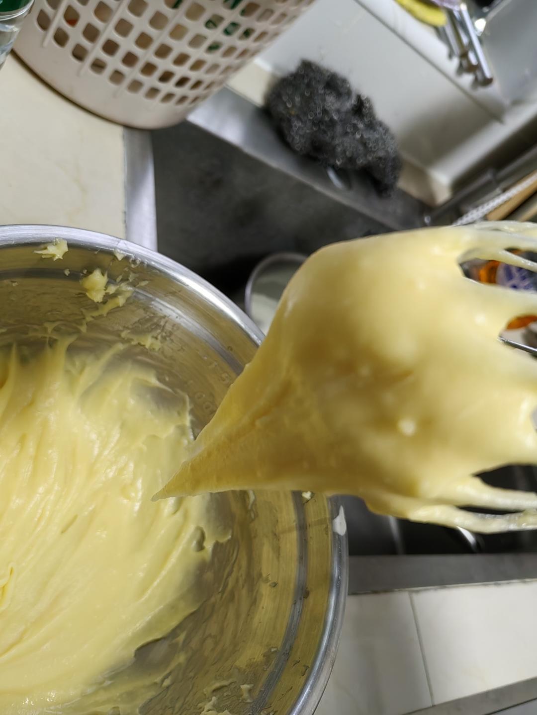 简单易成功的奶油小泡芙做法